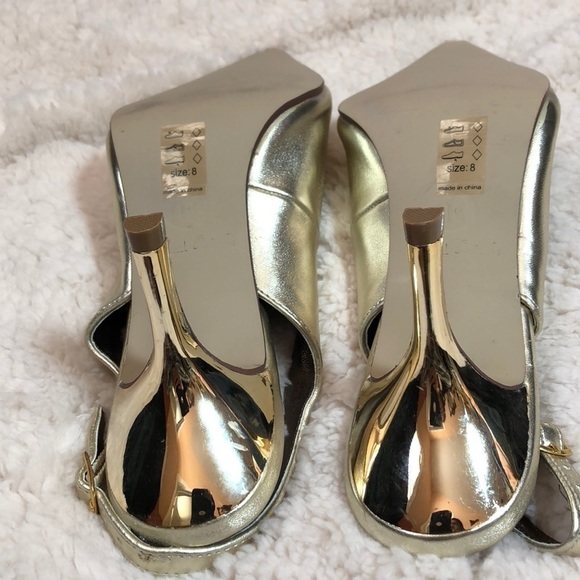 🆕 BN pair of gold pointed heels - Michael Antonio - Picture 7 of 7